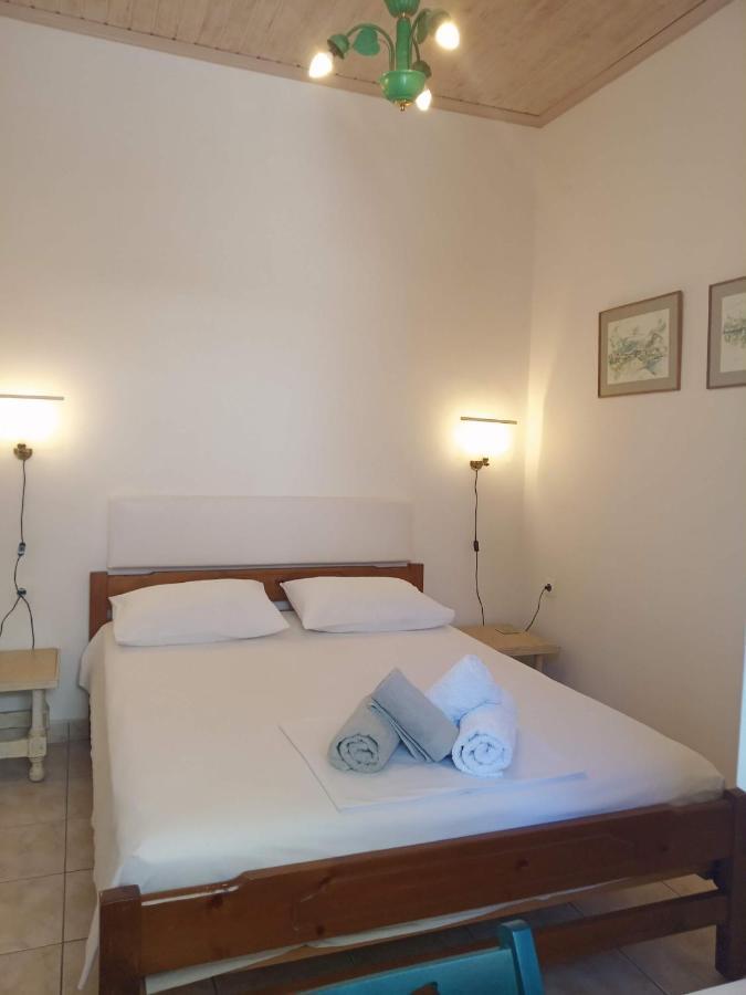 Pension Filitsa Pylos Esterno foto
